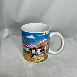 Disney Mickey Minnie Mouse & Friends At Fair Donald Duck Goofy Coffee Mug